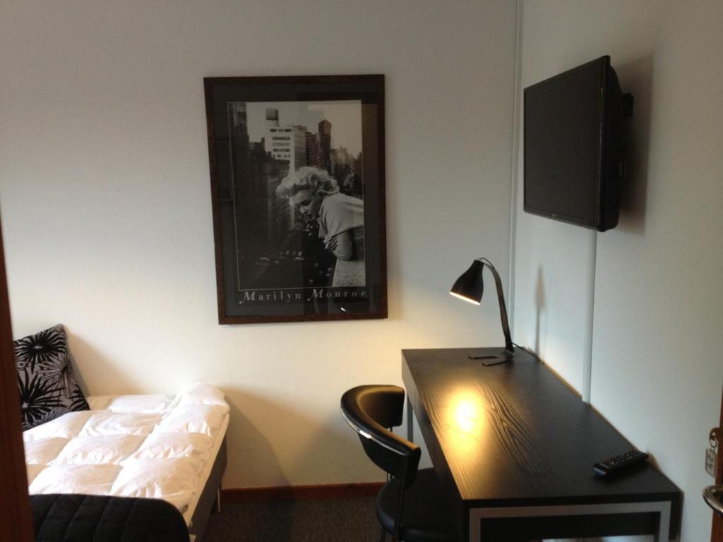 Kanns Hotel Akirkeby Bilik gambar